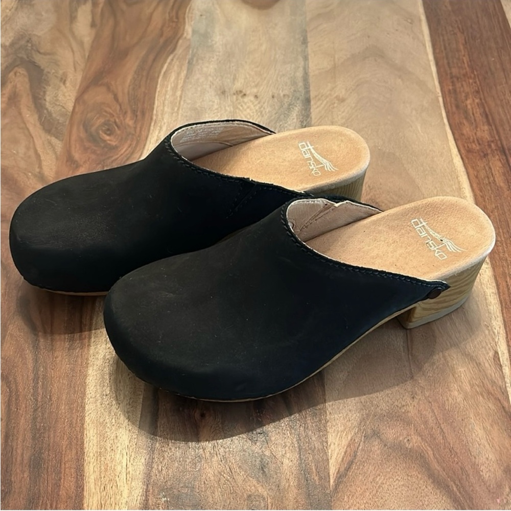 DANSKO  Suede Clogs “Giulia” Sz 38 7.5-8